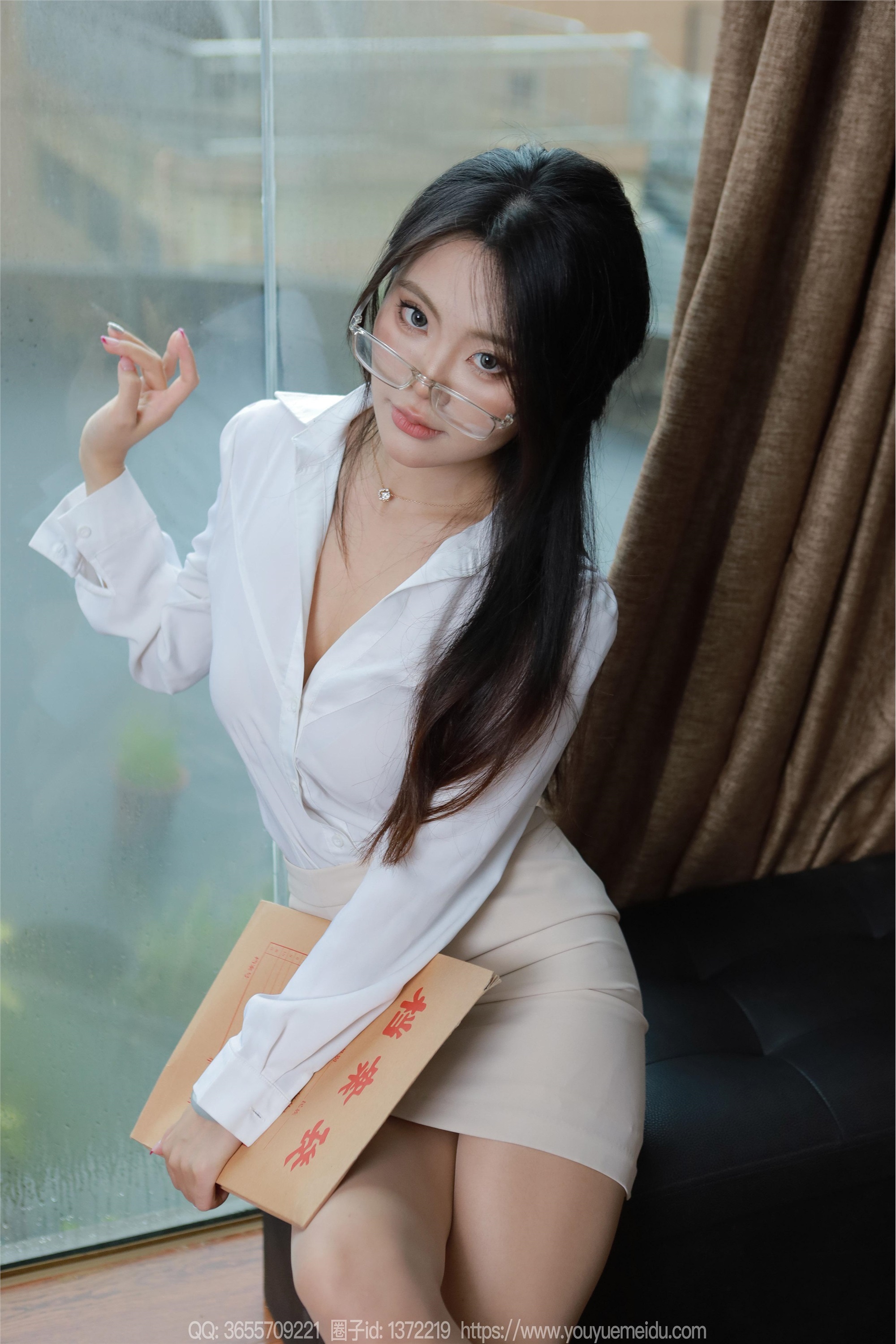 IESS异思趣向  2024.07.21 丝享家 1799 兔兔《白衣职业（上）》